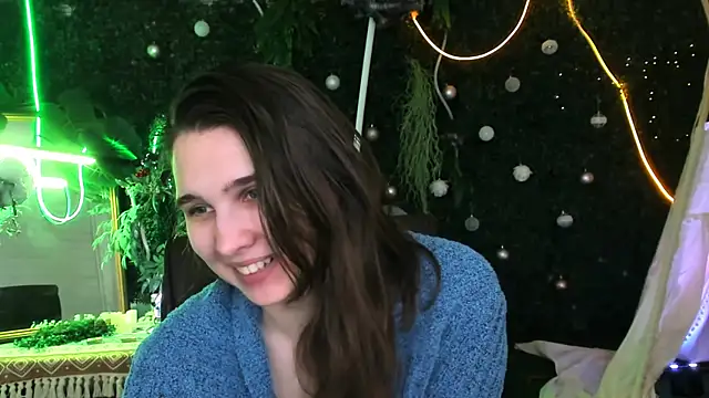 Snapshot of TessaMill chatting on February 14, 2026, 9:31 am TessaMill online show from February 14, 2026, 9:31 am