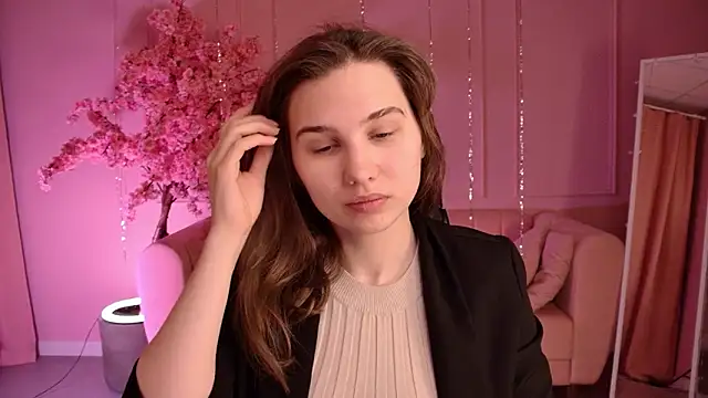 Snapshot of TessaMill chatting on March 9, 2026, 6:06 am TessaMill online show from March 9, 2026, 6:06 am