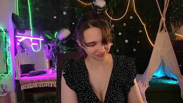 Snapshot of TessaMill chatting on March 17, 2026, 5:10 am TessaMill online show from March 17, 2026, 5:10 am