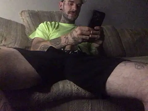 Snapshot of BlueCollarTattoos chatting on June 2, 2026, 9:20 am BlueCollarTattoos online show from June 2, 2026, 9:20 am