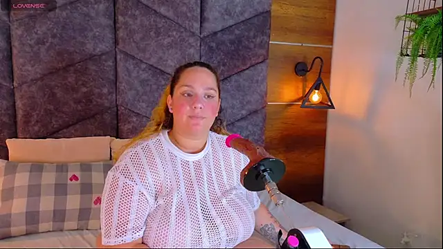 JenaCooper  online show from June 4, 2026, 3:11 am