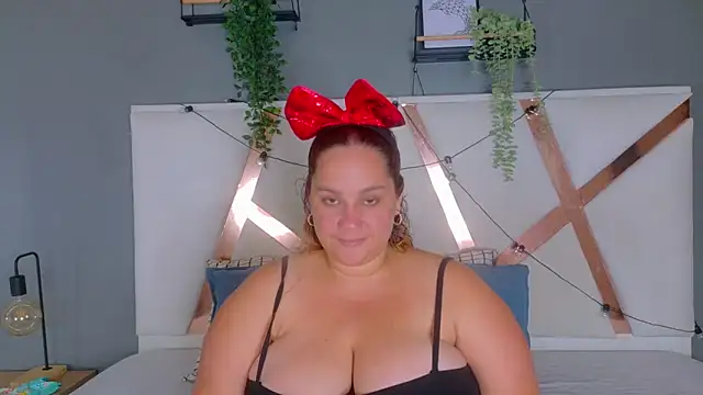 JenaCooper  online show from June 22, 2026, 1:55 am