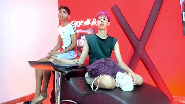 TWINKS FRIENDS online show from June 16, 2026, 1:22 pm