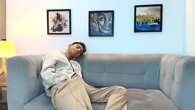 TWINKS FRIENDS online show from June 5, 2026, 1:28 pm