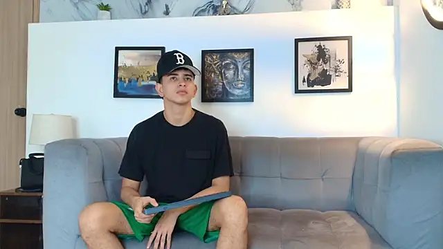 TWINKS FRIENDS online show from March 10, 2026, 1:15 pm