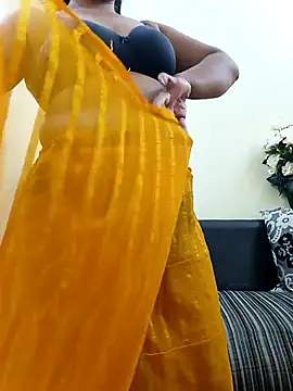 Iampriyaaa15 online show from September 26, 2025, 6:53 am