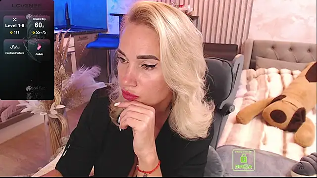 Snapshot of FreeBerryMILF chatting on July 11, 2026, 6:30 pm FreeBerryMILF online show from July 11, 2026, 6:30 pm