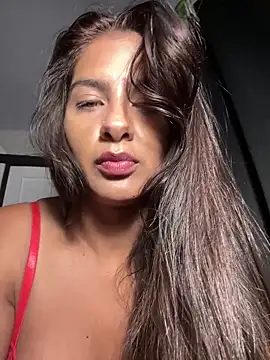 chicachocolate01 online show from February 16, 2026, 5:17 am