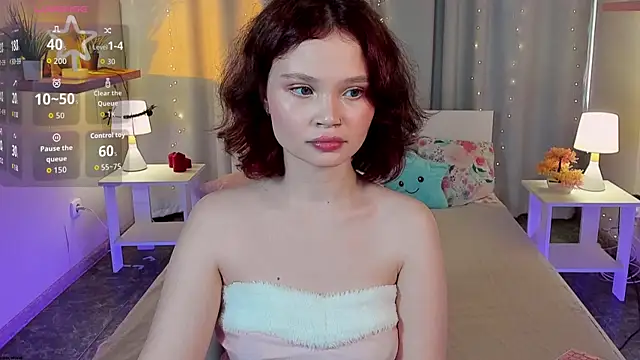 Snapshot of EmilyChaves chatting on July 14, 2026, 10:43 am EmilyChaves online show from July 14, 2026, 10:43 am