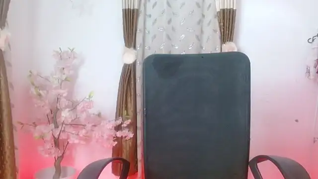 Snapshot of Mini_Meera chatting on June 22, 2026, 9:56 pm Mini Meera online show from June 22, 2026, 9:56 pm