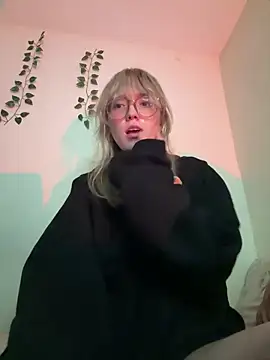 ReenKitty online show from December 2, 2025, 4:36 am