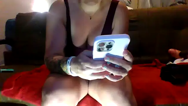 Snapshot of Samanthraxxxx chatting on May 7, 2026, 3:33 am Samanthraxxxx online show from May 7, 2026, 3:33 am