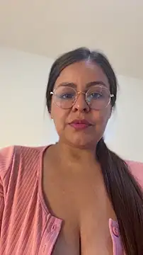 sweet shadil  online show from June 4, 2026, 1:05 pm