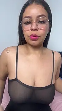 sweet shadil  online show from December 18, 2025, 11:58 am