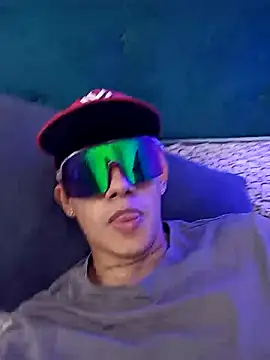 Sam fox  online show from February 6, 2026, 10:17 pm