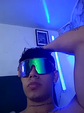 Sam fox  online show from February 5, 2026, 10:27 pm