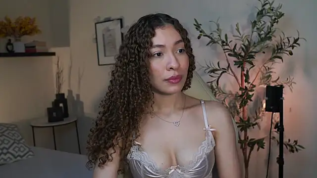 isabella-garcia- online show from July 1, 2026, 1:50 am