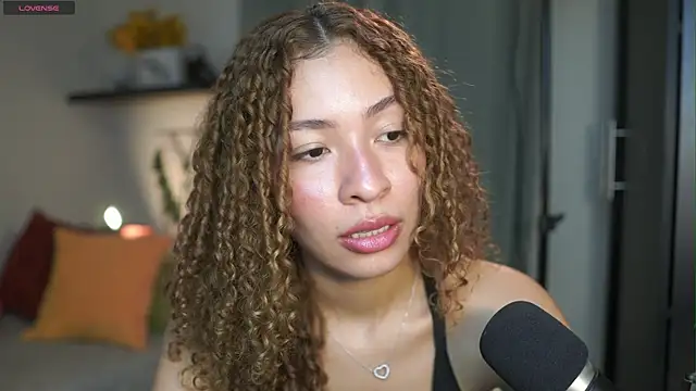 isabella-garcia- online show from September 11, 2025, 12:10 am