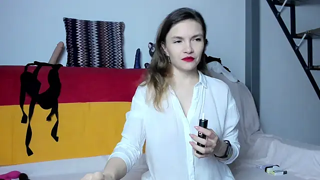 Katherine Twilight online show from February 21, 2025, 3:54 pm