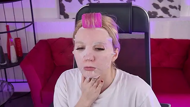 Snapshot of AuroraWrenfield chatting on February 25, 2026, 4:34 am AuroraWrenfield online show from February 25, 2026, 4:34 am