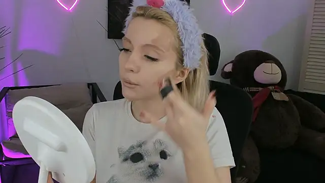 Snapshot of AuroraWrenfield chatting on March 6, 2026, 4:29 am AuroraWrenfield online show from March 6, 2026, 4:29 am