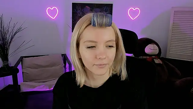 Snapshot of AuroraWrenfield chatting on March 11, 2026, 4:17 am AuroraWrenfield online show from March 11, 2026, 4:17 am