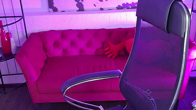 Snapshot of AuroraWrenfield chatting on March 17, 2026, 1:30 am AuroraWrenfield online show from March 17, 2026, 1:30 am