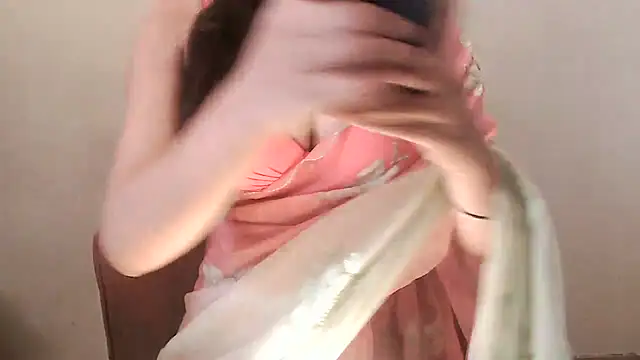 Snapshot of lovepihuu chatting on July 21, 2026, 7:10 am lovepihuu online show from July 21, 2026, 7:10 am