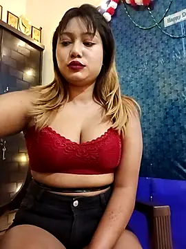 alexa cam44 online show from October 19, 2025, 7:38 pm