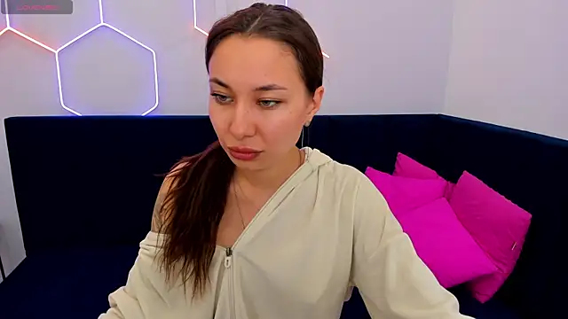 Kat  cat online show from May 3, 2026, 8:52 am