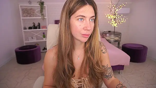 Snapshot of KateShanny chatting on June 5, 2026, 6:52 am KateShanny online show from June 5, 2026, 6:52 am