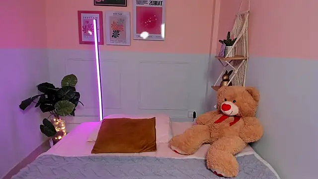 Camila Rivers online show from December 5, 2025, 4:22 am