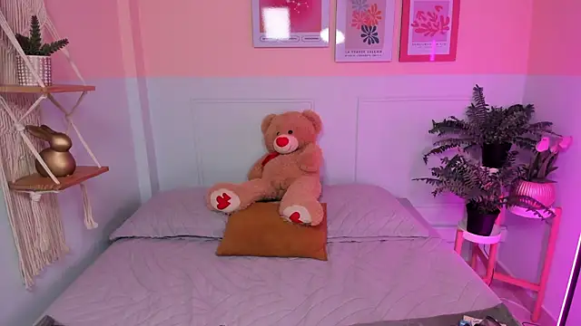 Camila Rivers online show from March 14, 2026, 4:18 am