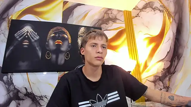 mono blonde online show from May 30, 2026, 11:16 am