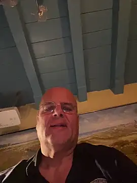 Snapshot of Renebisex chatting on December 20, 2025, 7:28 pm Renebisex online show from December 20, 2025, 7:28 pm