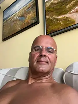 Snapshot of Renebisex chatting on July 12, 2026, 12:39 pm Renebisex online show from July 12, 2026, 12:39 pm