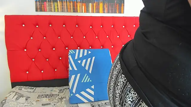 carolinacrus01 online show from September 24, 2025, 3:51 pm