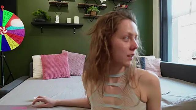 Snapshot of Eveline_Beauty_Kitty chatting on May 27, 2026, 6:04 pm Eveline Beauty Kitty online show from May 27, 2026, 6:04 pm