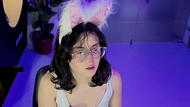 LiLLiAnderson online show from February 5, 2026, 11:39 am