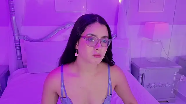 LiLLiAnderson online show from September 20, 2025, 12:10 pm