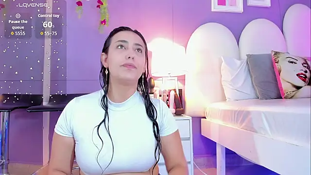 my aleja  online show from November 5, 2025, 2:53 pm