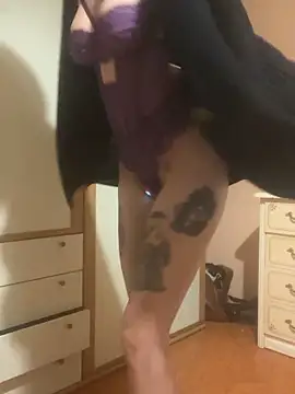 SarettaB90 online show from December 14, 2025, 6:30 am