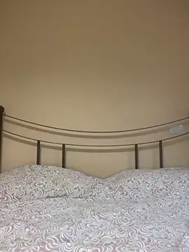 SarettaB90 online show from October 19, 2025, 3:37 pm