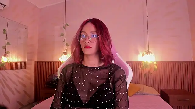 Snapshot of daphne_courtis chatting on February 7, 2026, 3:14 am daphne courtis online show from February 7, 2026, 3:14 am