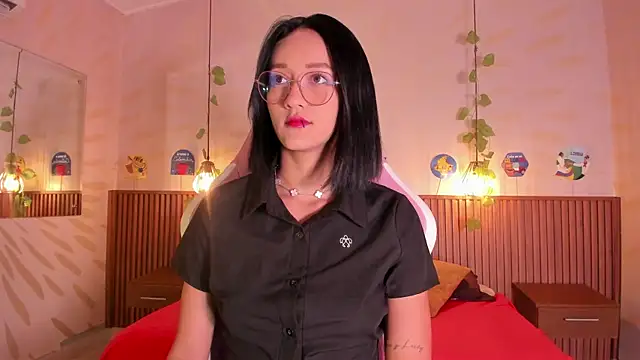 daphne courtis online show from June 27, 2026, 3:12 am