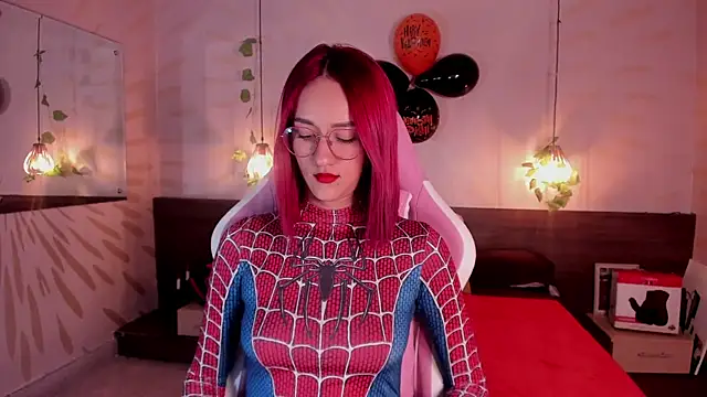 daphne courtis online show from October 11, 2025, 3:07 am