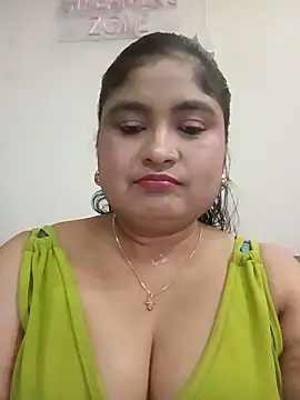 hornyriyanka online show from June 17, 2026, 2:44 am