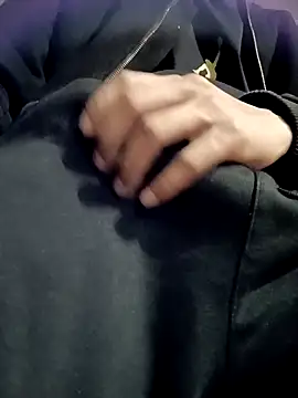 Snapshot of zebba12 chatting on February 12, 2026, 3:01 pm zebba12 online show from February 12, 2026, 3:01 pm