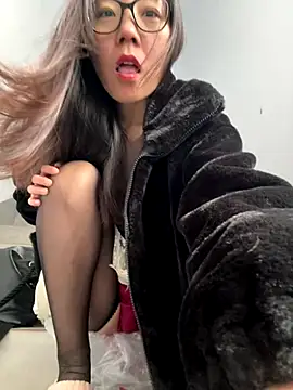 xinmeng-000 online show from December 21, 2025, 6:26 am