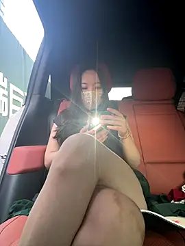 xinmeng-000 online show from September 20, 2025, 10:09 am